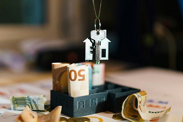 Foto Die Zinswende der vergangenen Jahre hat tiefgreifende Veränderungen auf dem Immobilienmarkt in der Metropolregion München ausgelöst. Für Eigentümerinnen und Eigentümer, die beabsichtigen, ihr Haus...