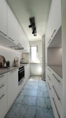 neue Einbauk�che in Produktion Modernisierte 2-Zimmer-Wohnung mit gehobener Ausstattung und Top-Lage direkt am Englischen Garten