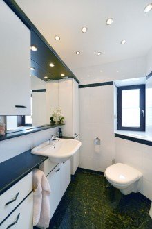 G�ste-WC Exklusives Einfamilienhaus in M�nchen-Gro�hadern - Perfekt f�r Familien mit zus�tzlichem Platzbedarf