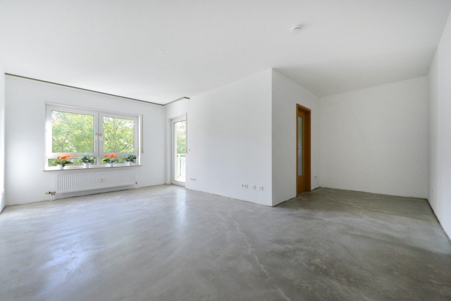 Wohnzimmer / ohne Bodenbelag Wohnung M�nchen