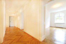 Repr�sentatives B�ro Maxvorstadt! 4 Zi. B�ro im repr�sentativen Altbau, frisch renoviert!