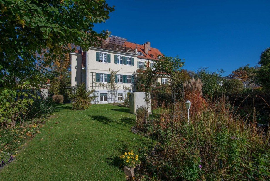 West-Ansicht Doppelhaush�lfte Stockdorf