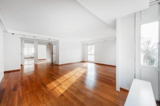 Hauptbild Modernisierte 2-Zimmer-Wohnung mit gehobener Ausstattung und Top-Lage direkt am Englischen Garten