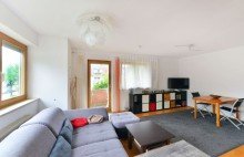 Wohnzimmer Charmante 4-Zimmer-Maisonettewohnung mit attraktivem Grundriss, ideal f�r junge Familien.