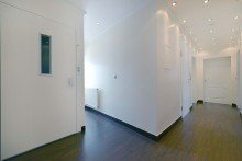 Flur 1.OG Exklusives Einfamilienhaus in M�nchen-Gro�hadern - Perfekt f�r Familien mit zus�tzlichem Platzbedarf
