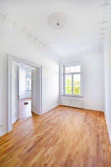  Viel Raum f�r kreative K�pfe! B�ro-/Praxis auf 2 Etagen + 3 x TG Stellplatz!!