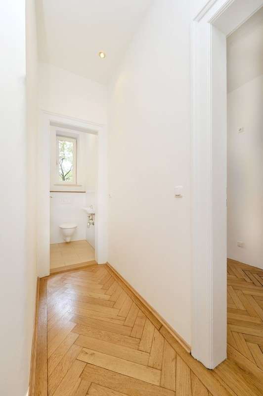 Flur zur K�che und WC B�rofl�che M�nchen