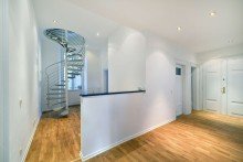  Viel Raum f�r kreative K�pfe! B�ro-/Praxis auf 2 Etagen + 3 x TG Stellplatz!!