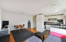 Wohnzimmer mit Schwedenofen Charmante 4-Zimmer-Maisonettewohnung mit attraktivem Grundriss, ideal f�r junge Familien.