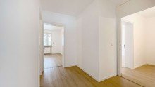 Flur Eltern-/Kind Sch�n, sch�ner - frisch saniert! 3-Zimmer-Terrassenwohnung, ideal  f�r Paare oder junge Familie!