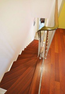 Diele Dachgeschoss Charmante 4-Zimmer-Maisonettewohnung mit attraktivem Grundriss, ideal f�r junge Familien.