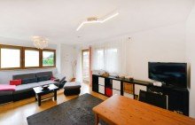 Wohnzimmer Charmante 4-Zimmer-Maisonettewohnung mit attraktivem Grundriss, ideal f�r junge Familien.