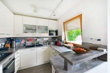 Hochwertige Einbauk�che Charmante 4-Zimmer-Maisonettewohnung mit attraktivem Grundriss, ideal f�r junge Familien.