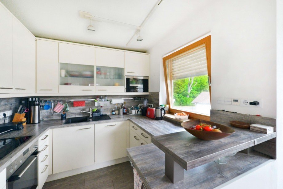 Hochwertige Einbauk�che Maisonettewohnung Puchheim